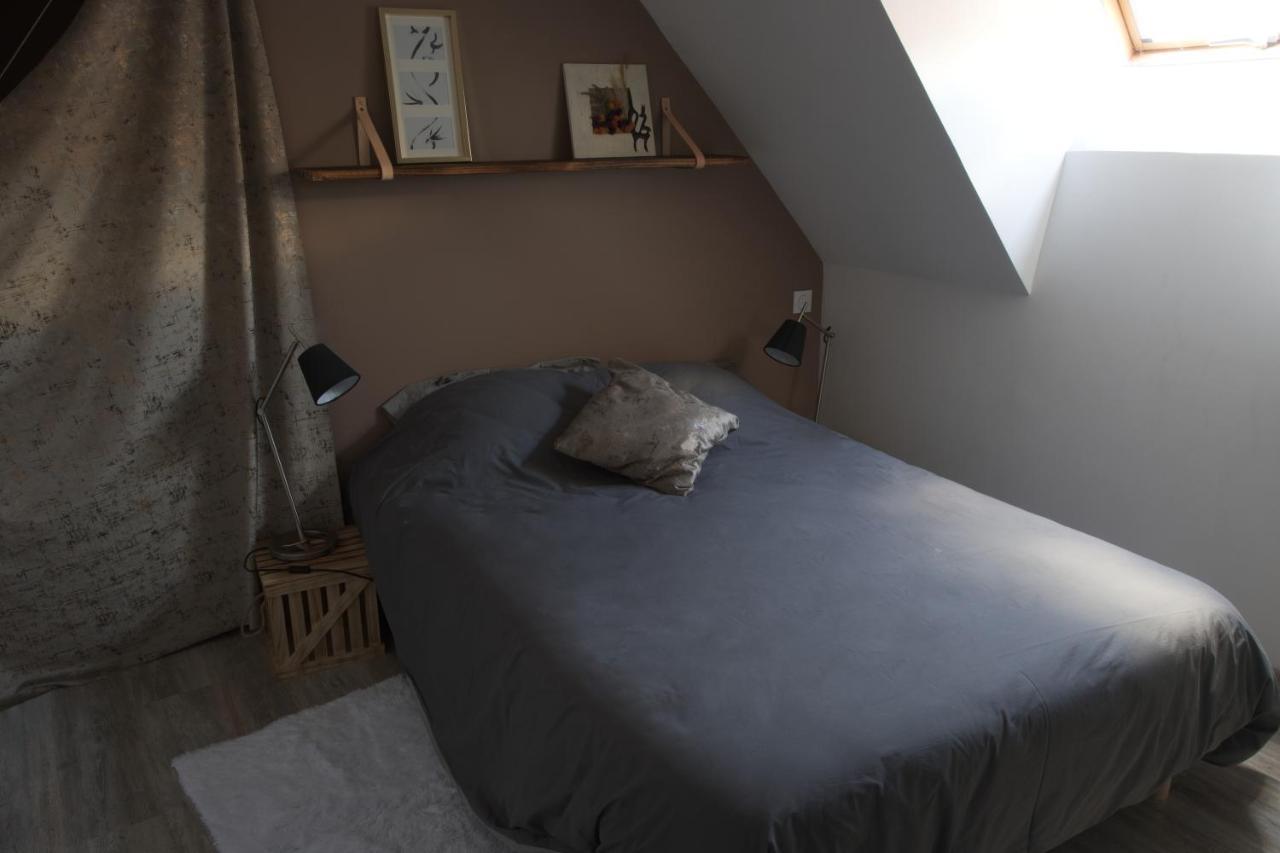 Duplex Charmant Idealement Situe Доль Экстерьер фото